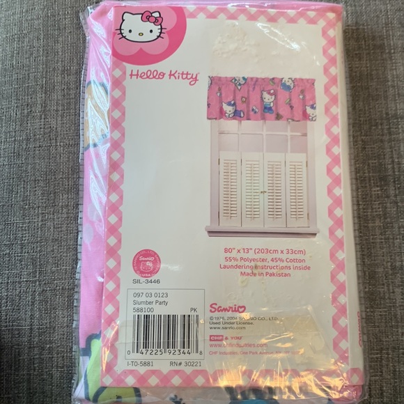 Hello Kitty Window Valence - Slumber Party - Picture 2 of 4